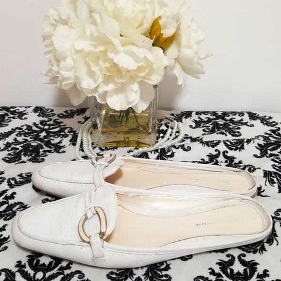 Banana Republic White Leather Mules - Picture 4 of 10